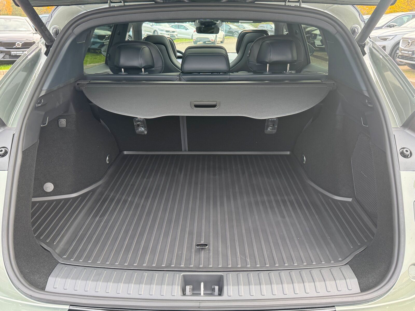 Lynk&Co 08 More Long-Range-Hybrid foto 6