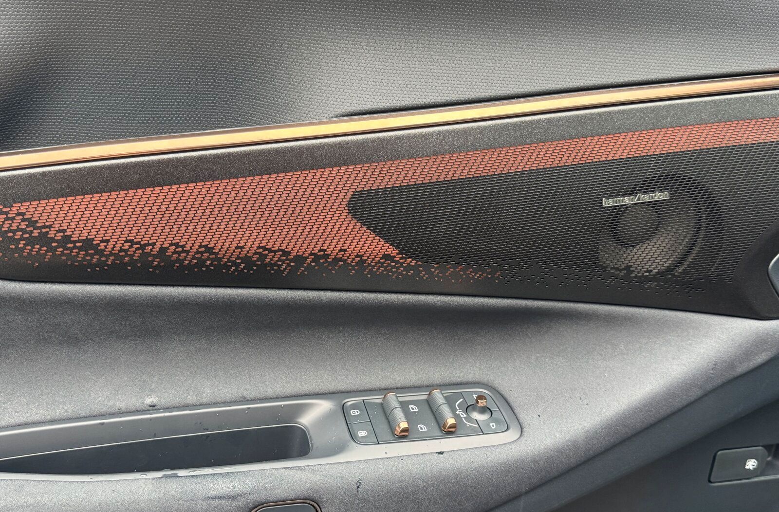 Lynk&Co 08 More Long-Range-Hybrid foto 20