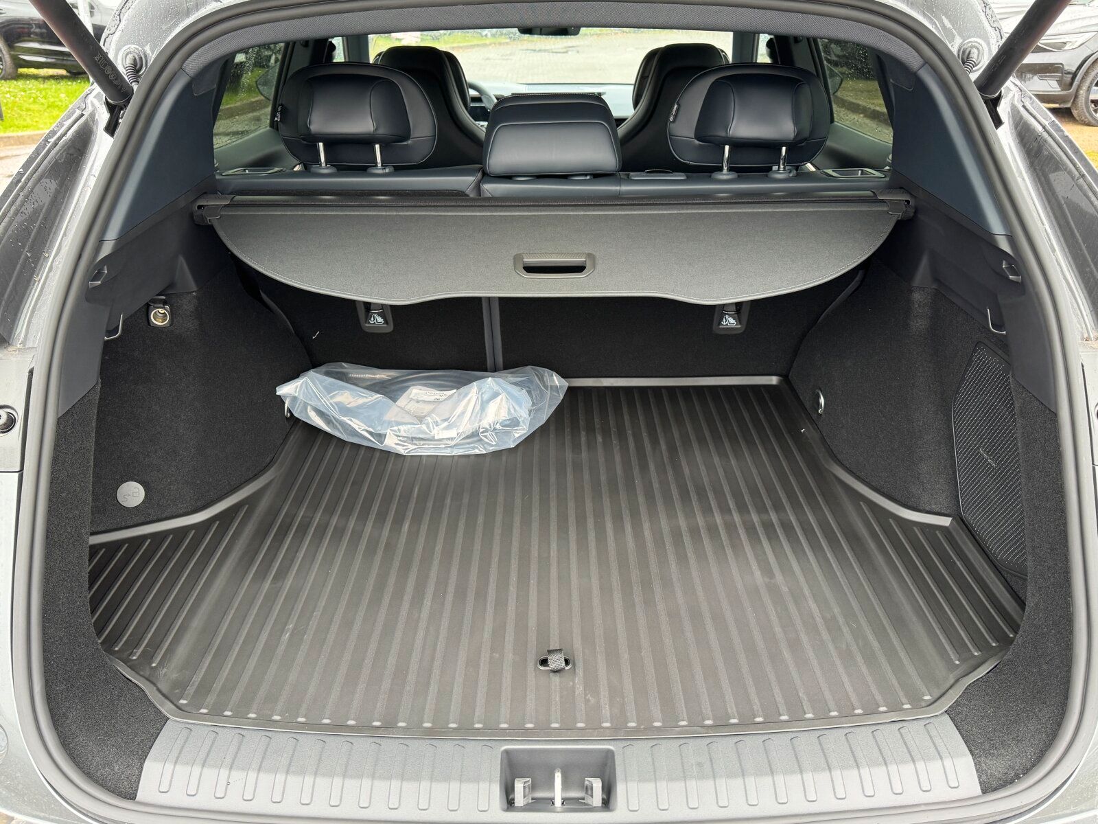 Lynk&Co 08 More Long-Range-Hybrid foto 6