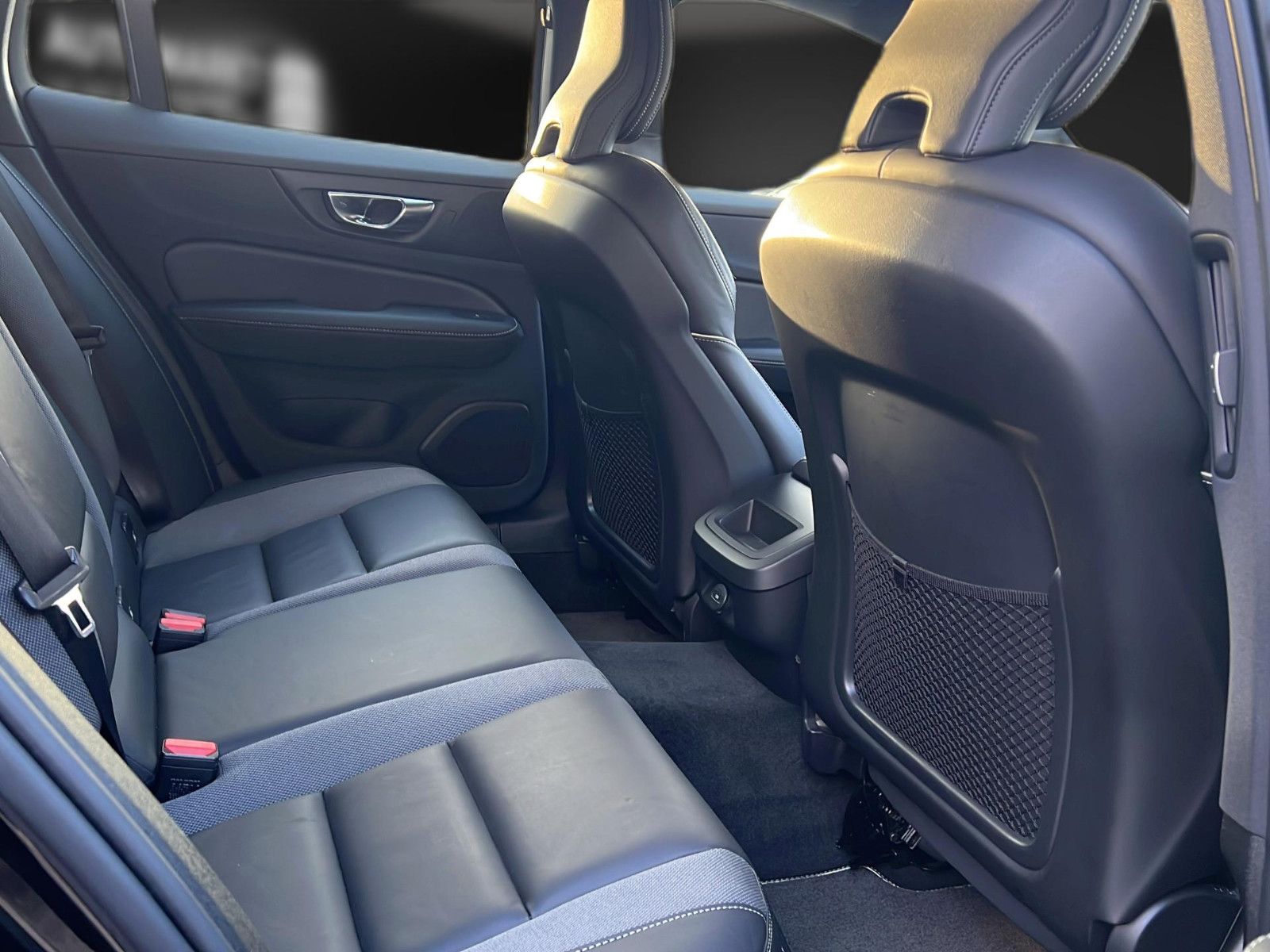 Volvo V60 R Design Memory*Leder*H&K*Kamera*LED*Navi foto 15