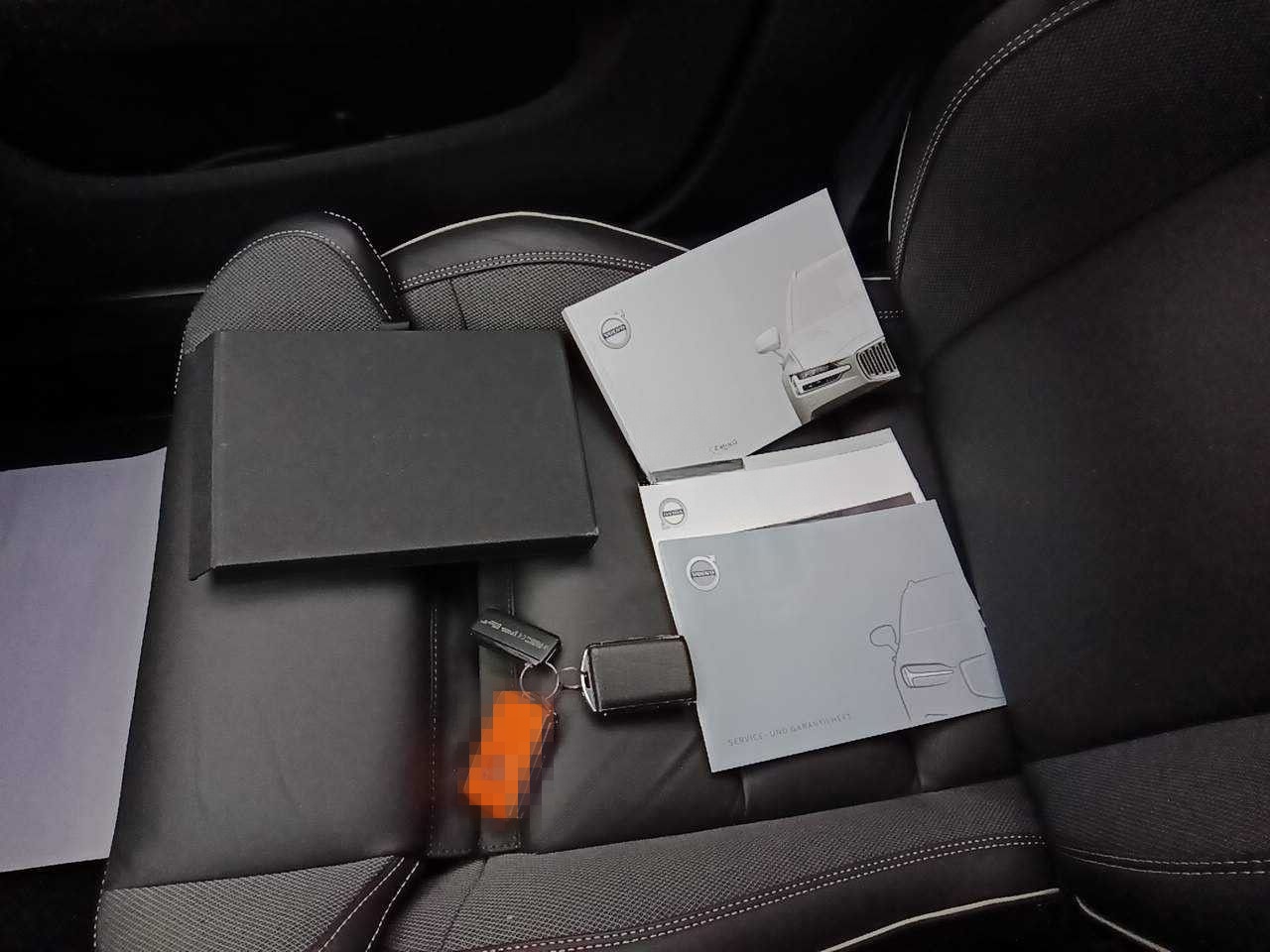 Volvo V60 R Design Memory*Leder*H&K*Kamera*LED*Navi foto 16