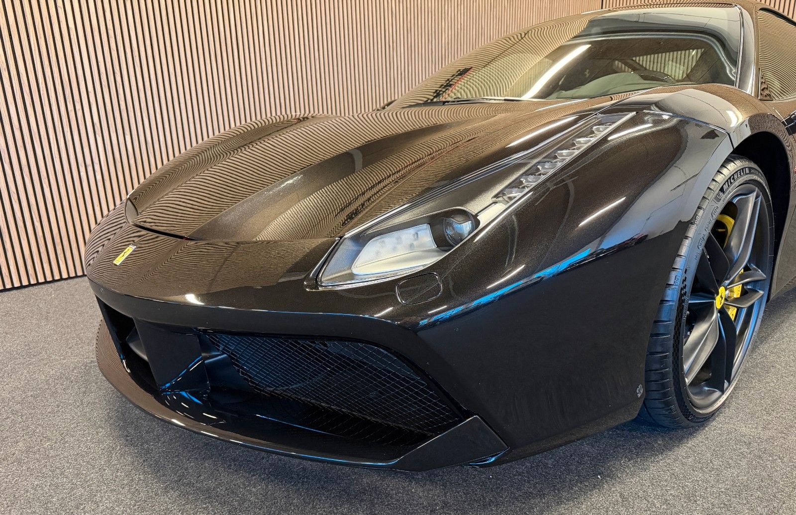 Ferrari Carbon Sitze Golddrake, Garantie bis 03/2028 foto 2