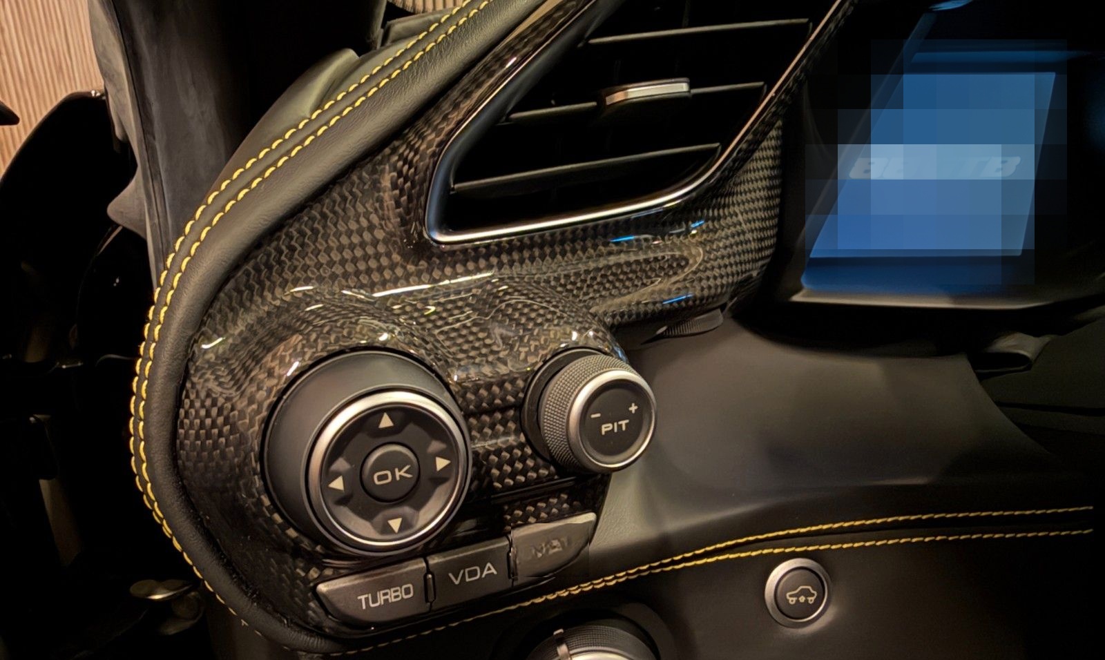 Ferrari Carbon Sitze Golddrake, Garantie bis 03/2028 foto 19