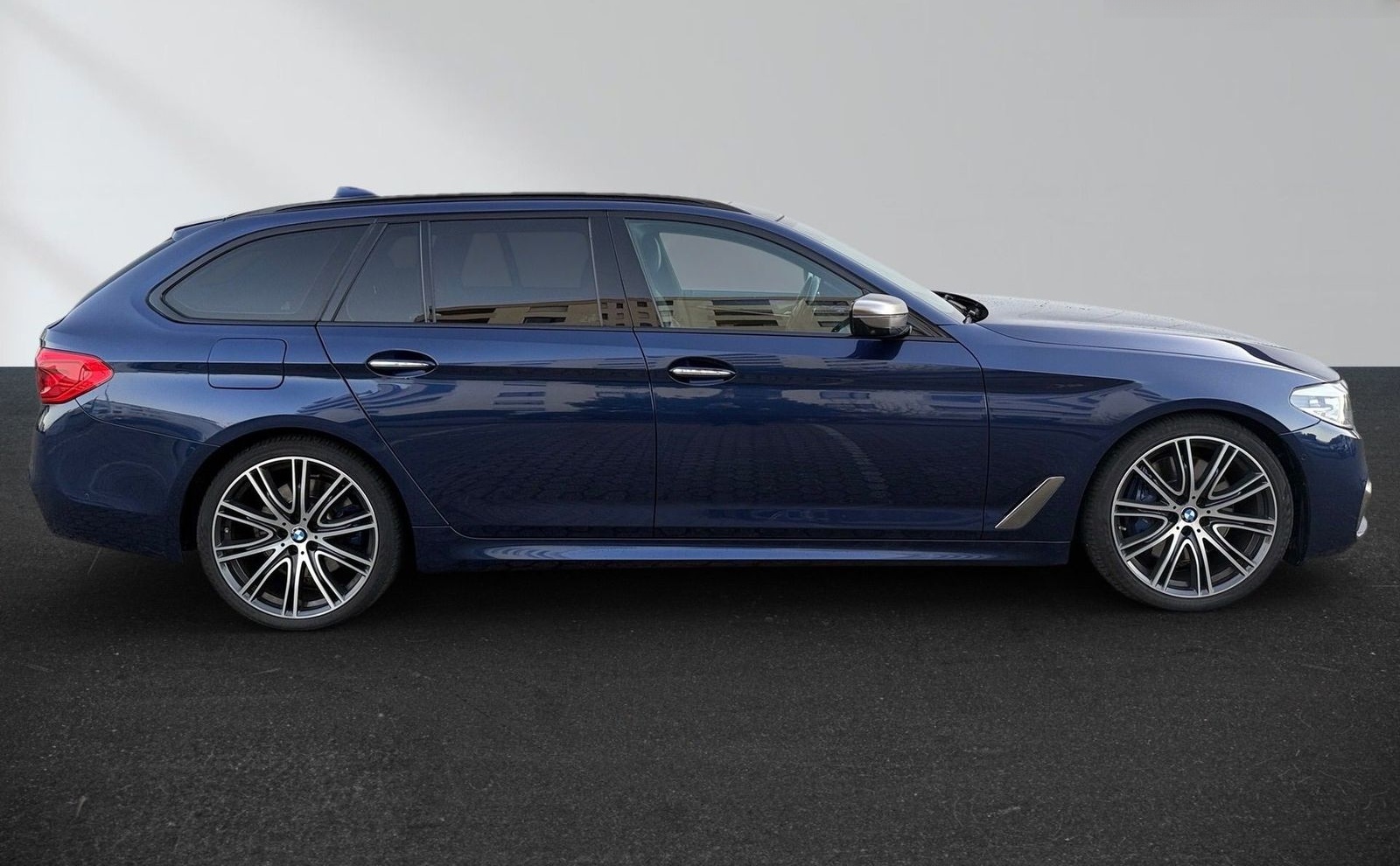 BMW 550 Touring M550 d xDrive  foto 4
