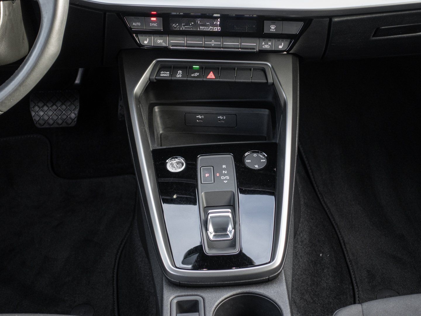 Audi A3 Sportback 40 1.4 TFSI e advanced LED Rückfahr foto 13