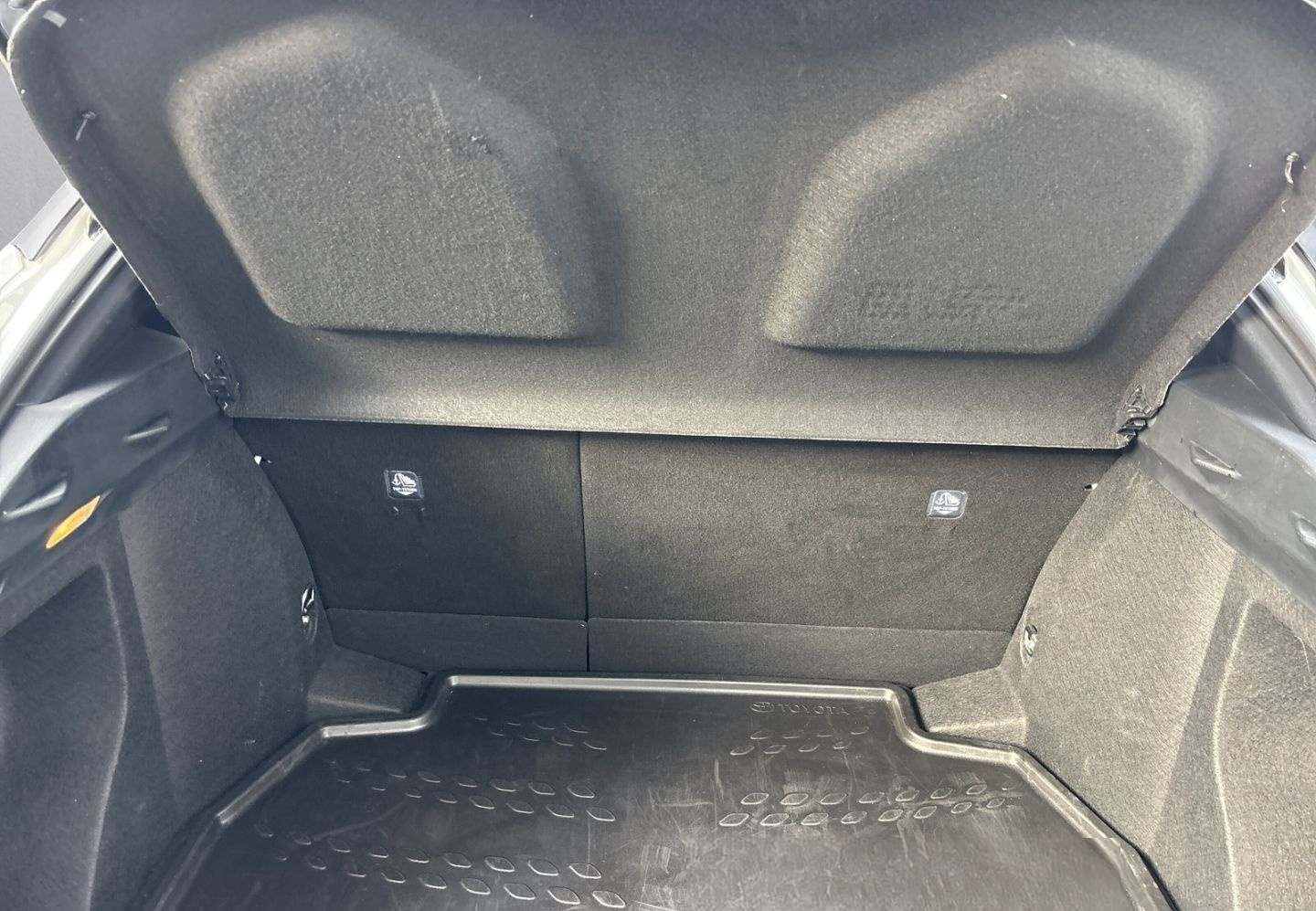 Toyota C-HR Hybrid Team D Navi LED Apple CarPlay Androi foto 10