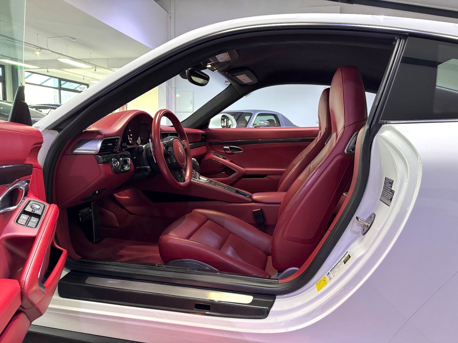 Porsche 911-991 CARRERA 4 GTS PDK CARBON KAMERA BOSE 20" foto 15