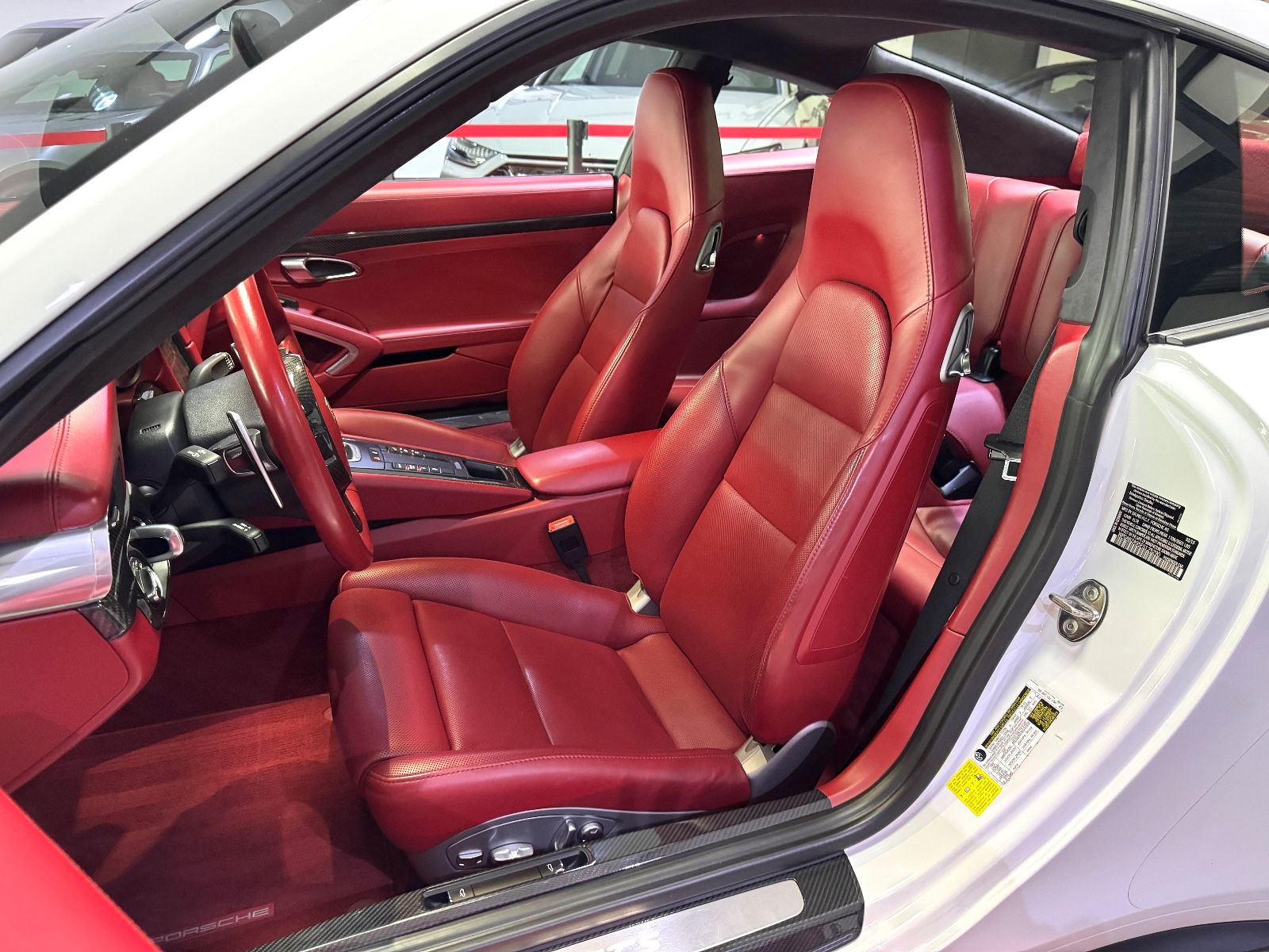 Porsche 911-991 CARRERA 4 GTS PDK CARBON KAMERA BOSE 20" foto 17