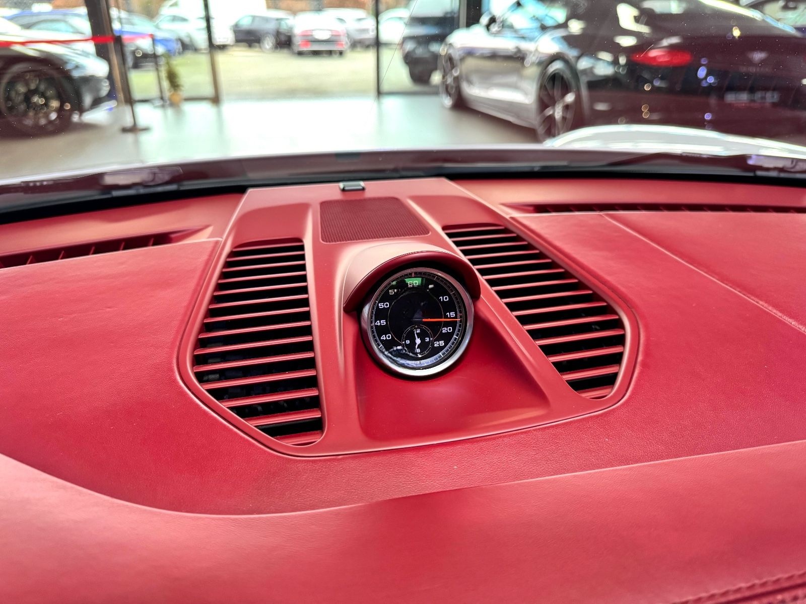 Porsche 911-991 CARRERA 4 GTS PDK CARBON KAMERA BOSE 20" foto 19