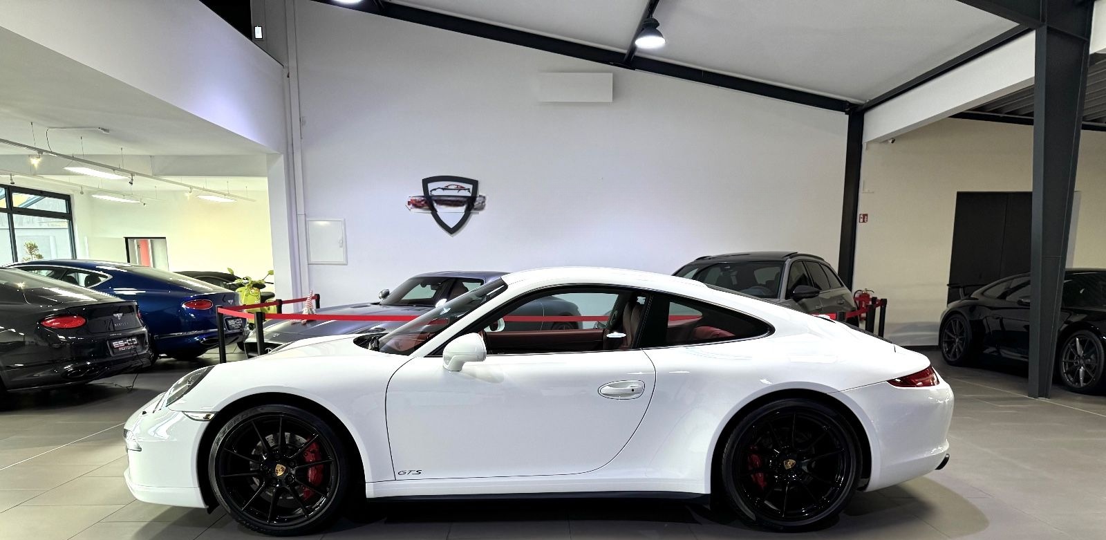 Porsche 911-991 CARRERA 4 GTS PDK CARBON KAMERA BOSE 20" foto 3