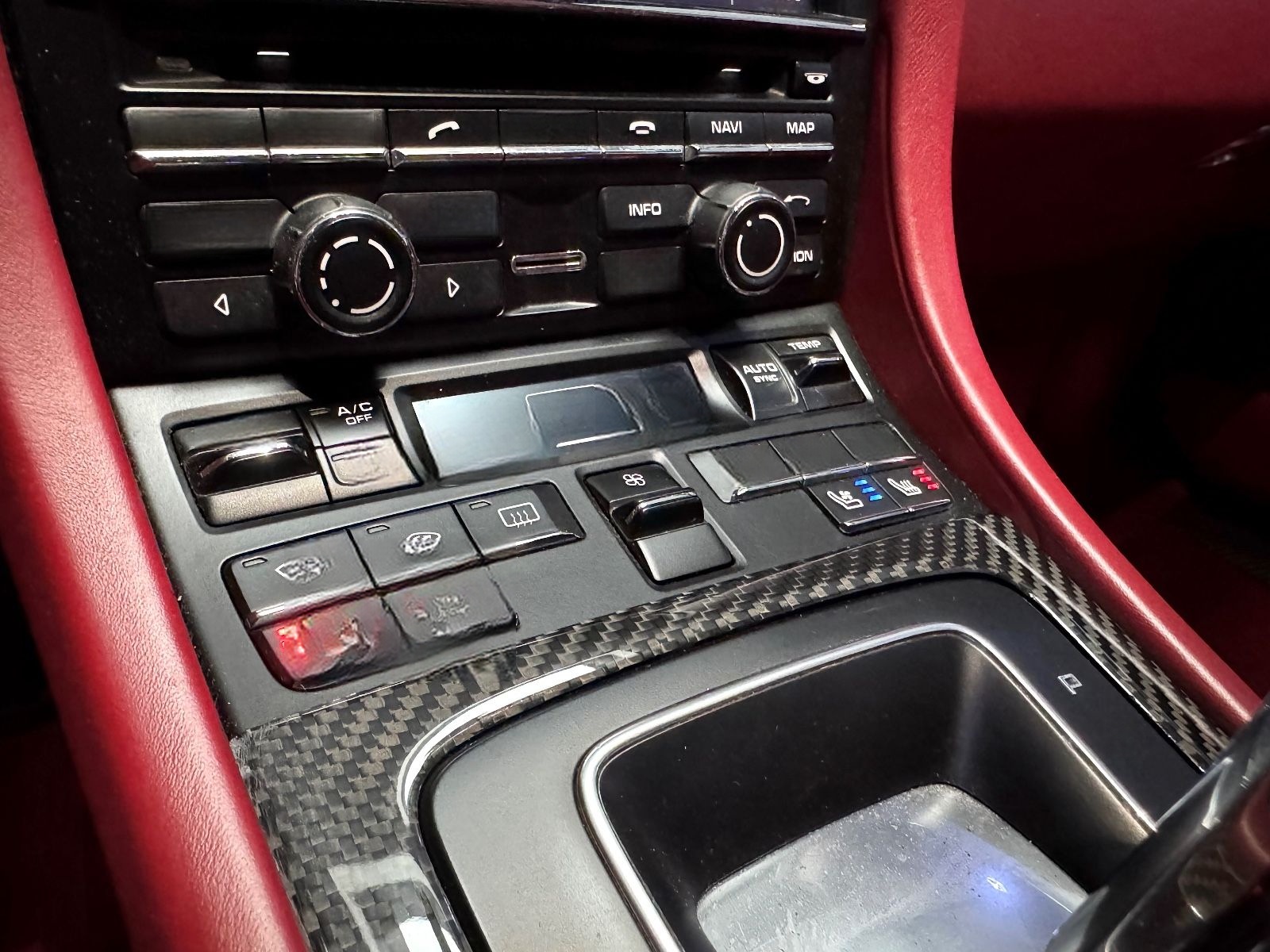 Porsche 911-991 CARRERA 4 GTS PDK CARBON KAMERA BOSE 20" foto 10
