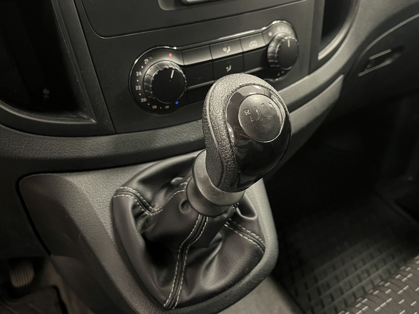 Mercedes-Benz Vito 3-Sitzer BlueEfficiency lang AHK Klima DAB  foto 14