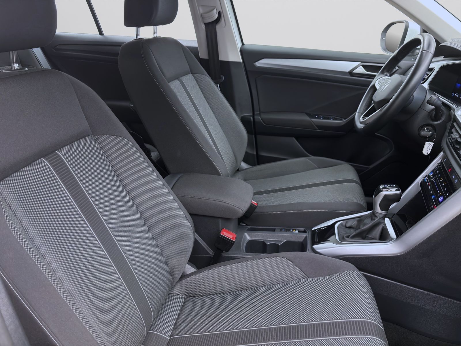 Volkswagen T-Roc 2.0 TDI DSG LIFE NAVI PDC SITZHZG KLIMA foto 15