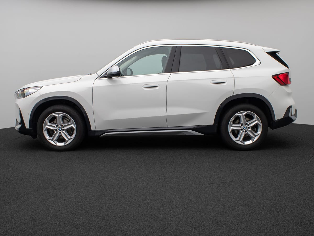 BMW X1 xD20d xLine 360°Panorama HUD DAB Komfort AHK foto 11