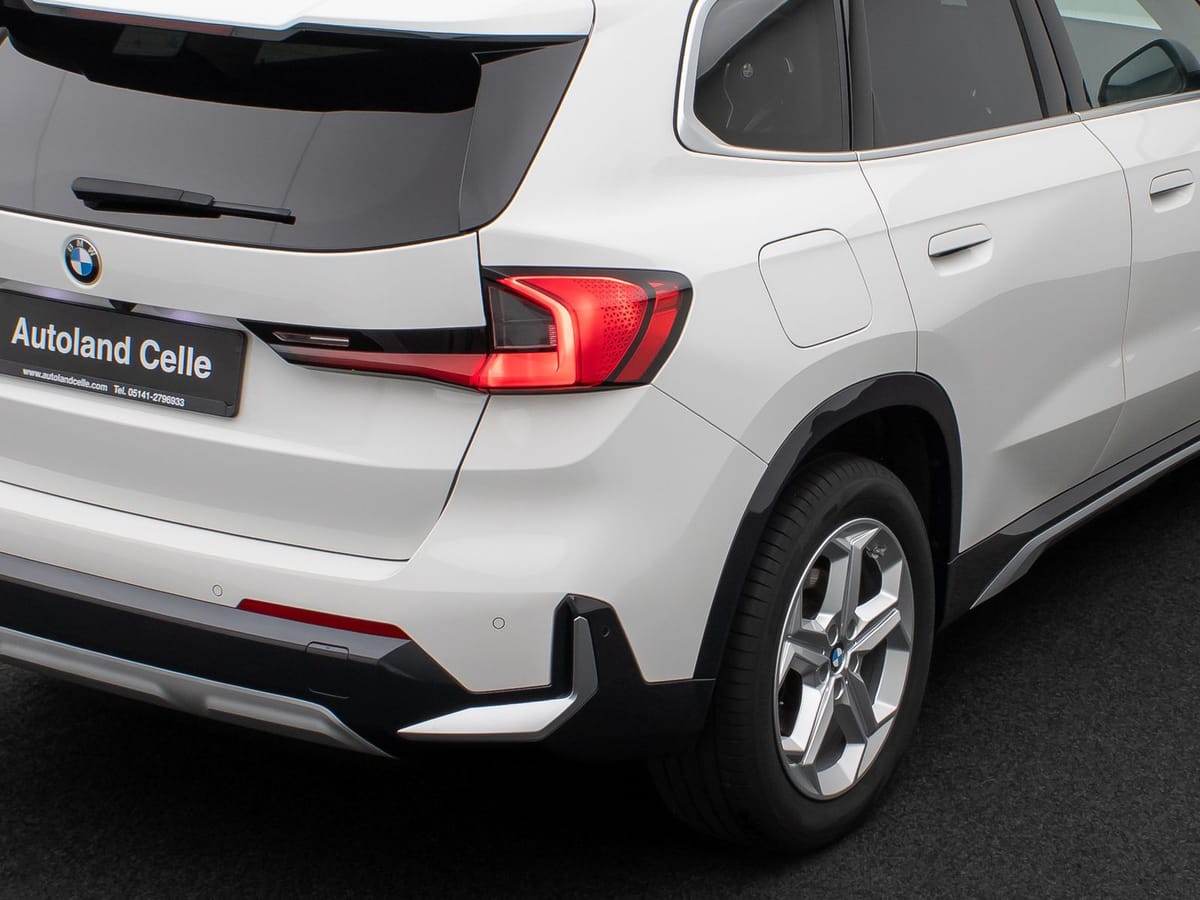 BMW X1 xD20d xLine 360°Panorama HUD DAB Komfort AHK foto 15