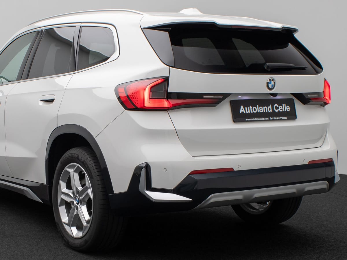BMW X1 xD20d xLine 360°Panorama HUD DAB Komfort AHK foto 16