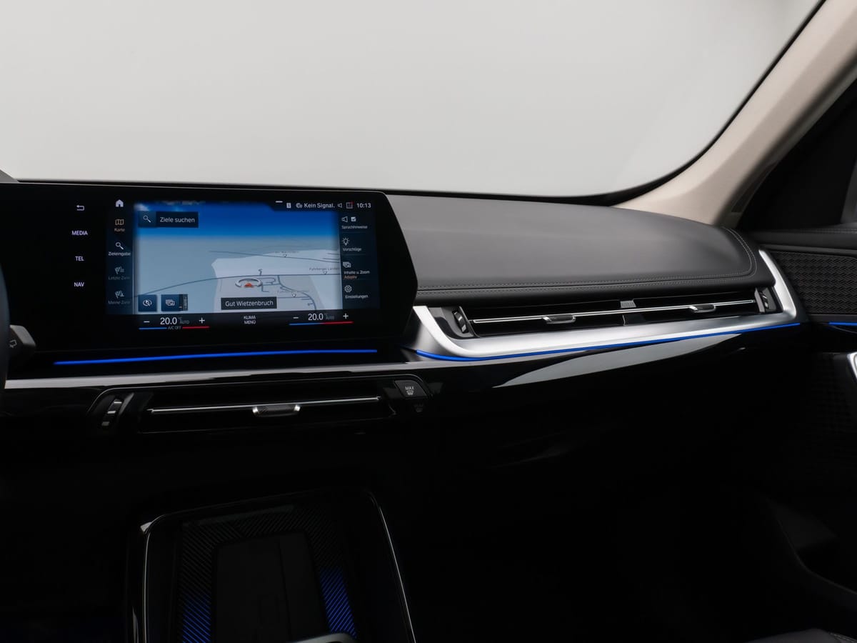 BMW X1 xD20d xLine 360°Panorama HUD DAB Komfort AHK foto 21