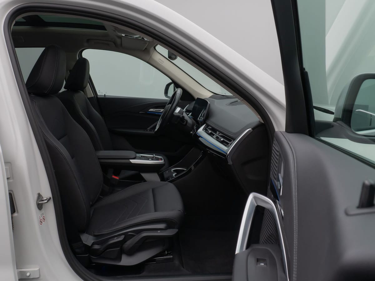 BMW X1 xD20d xLine 360°Panorama HUD DAB Komfort AHK foto 24