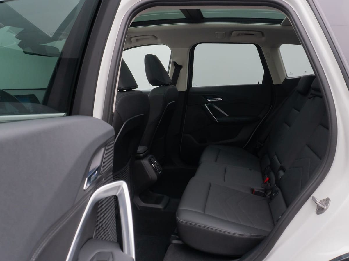 BMW X1 xD20d xLine 360°Panorama HUD DAB Komfort AHK foto 25