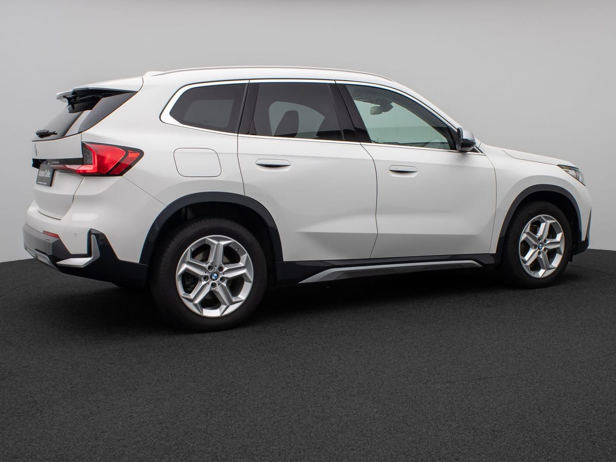 BMW X1 xD20d xLine 360°Panorama HUD DAB Komfort AHK foto 6