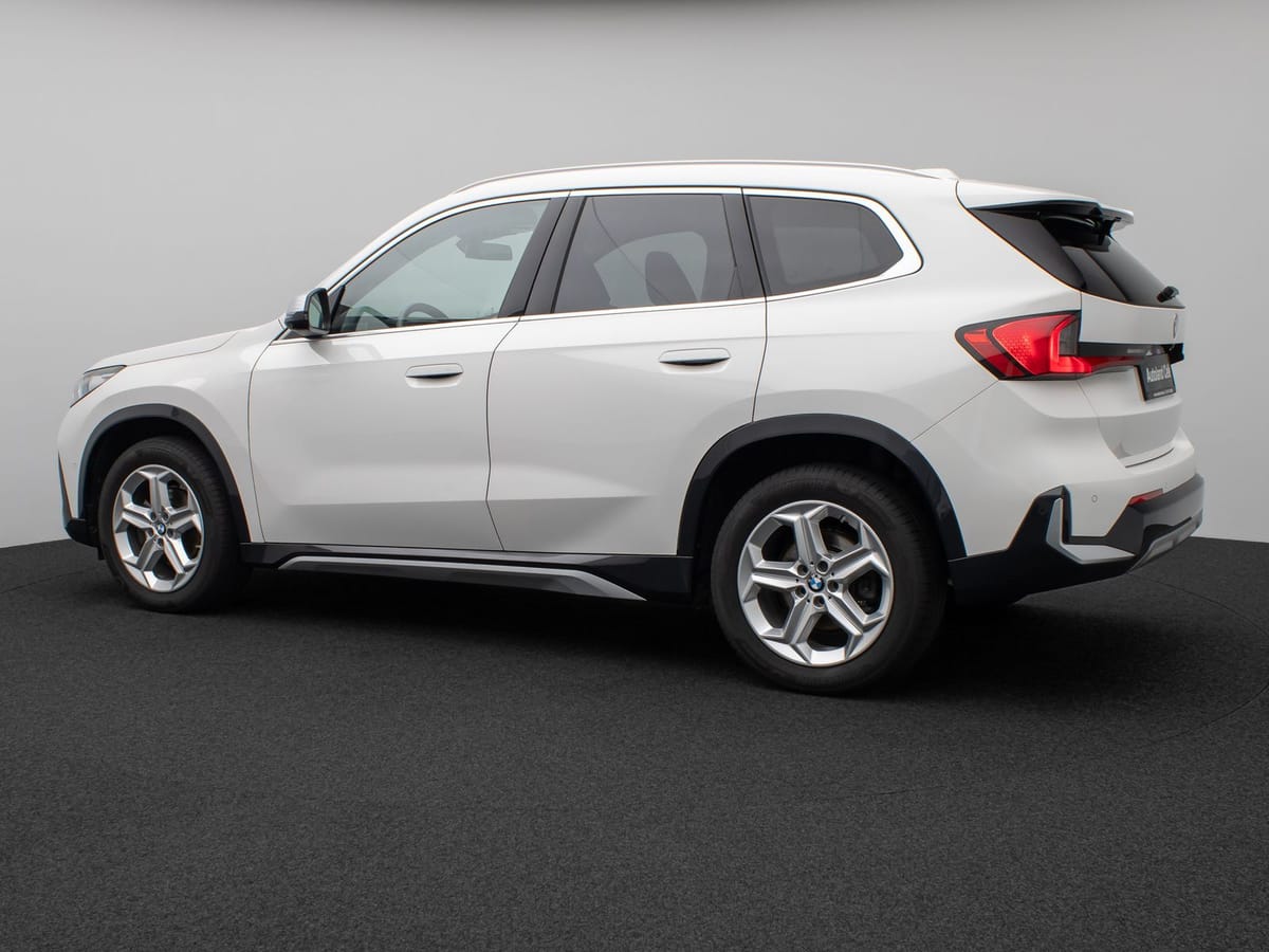 BMW X1 xD20d xLine 360°Panorama HUD DAB Komfort AHK foto 10