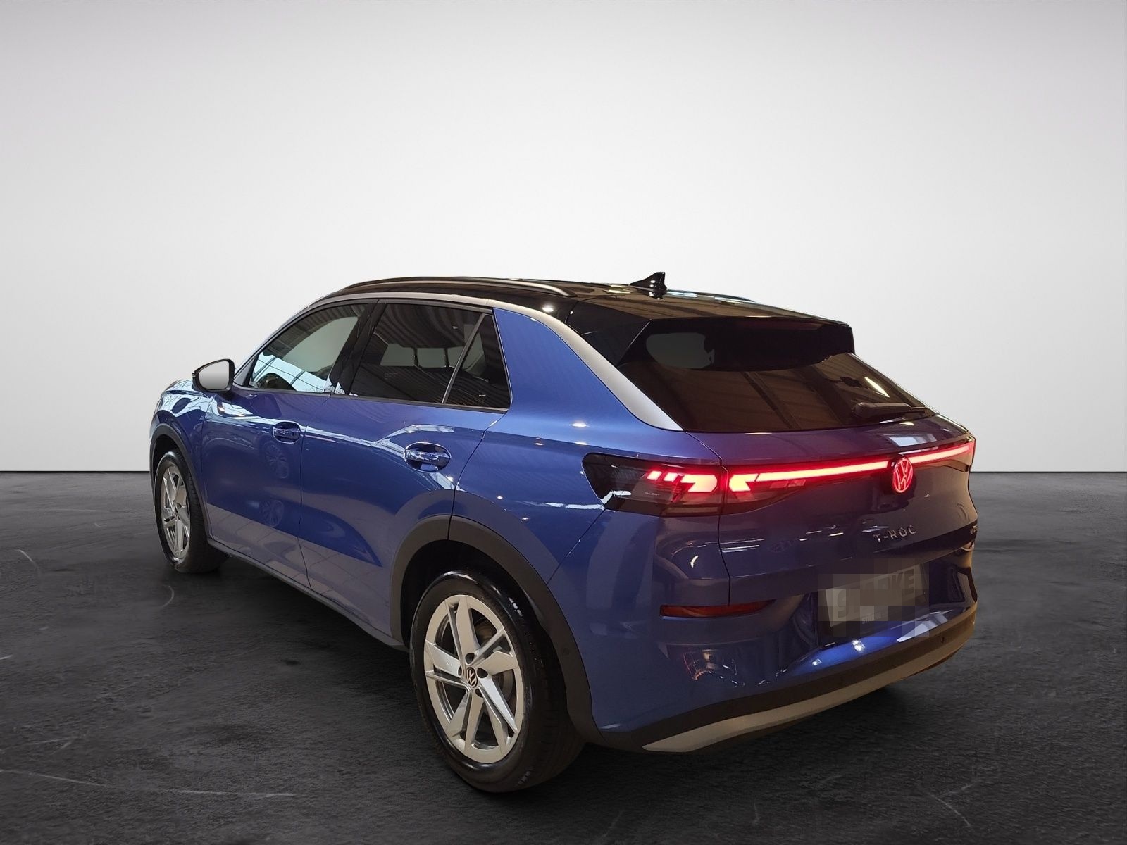 Volkswagen T-Roc 1.5 eTSI DSG Life  LED Kamera PDC LM Tempo foto 4