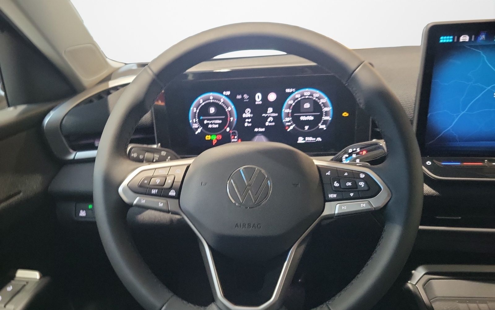 Volkswagen T-Roc 1.5 eTSI DSG Life  LED Kamera PDC LM Tempo foto 9