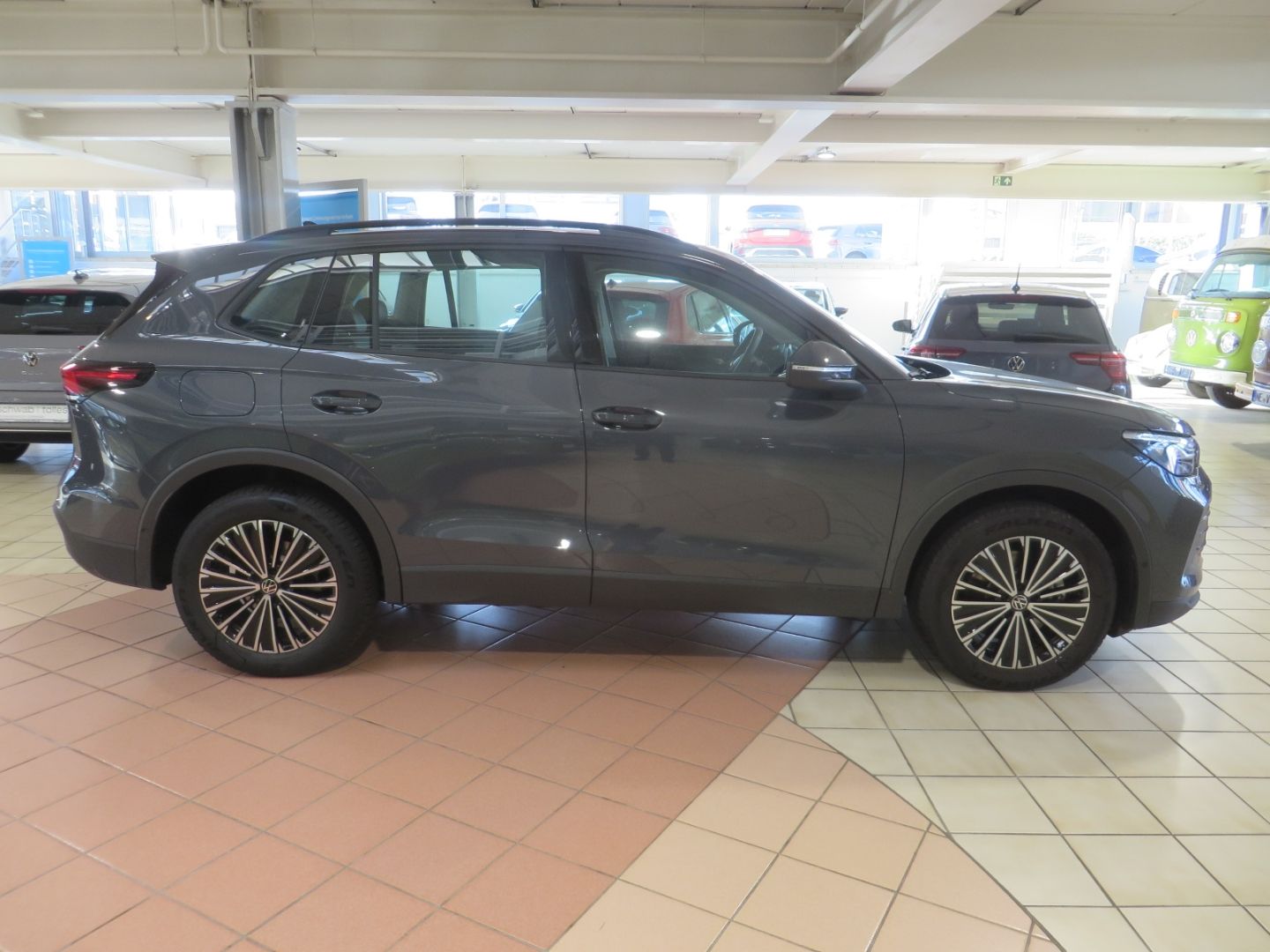 Volkswagen Tiguan Life 2.0TDI 7-DSG ACC AHK LED Navi Rückfa foto 4