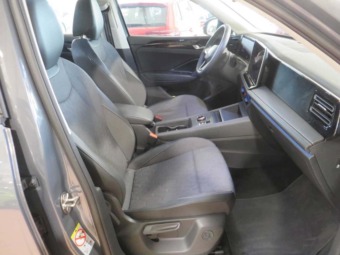 Volkswagen Tiguan Life 2.0TDI 7-DSG ACC AHK LED Navi Rückfa foto 8