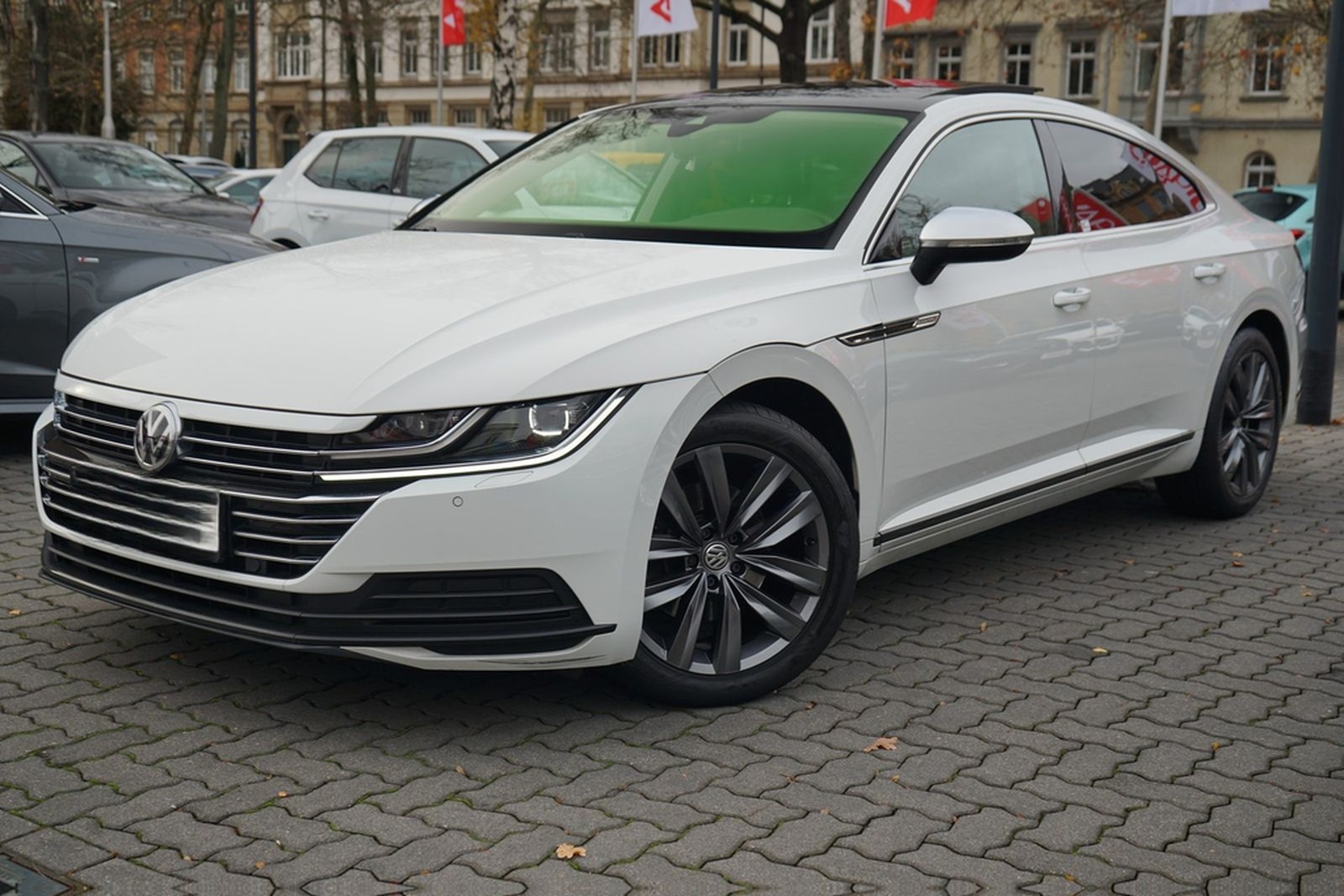 Volkswagen Arteon 1.5 TSI Elegance LED Panorama ACC Navi foto 2