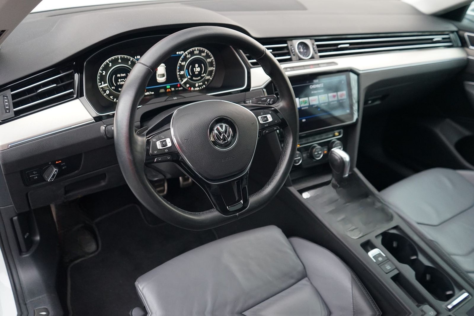 Volkswagen Arteon 1.5 TSI Elegance LED Panorama ACC Navi foto 12