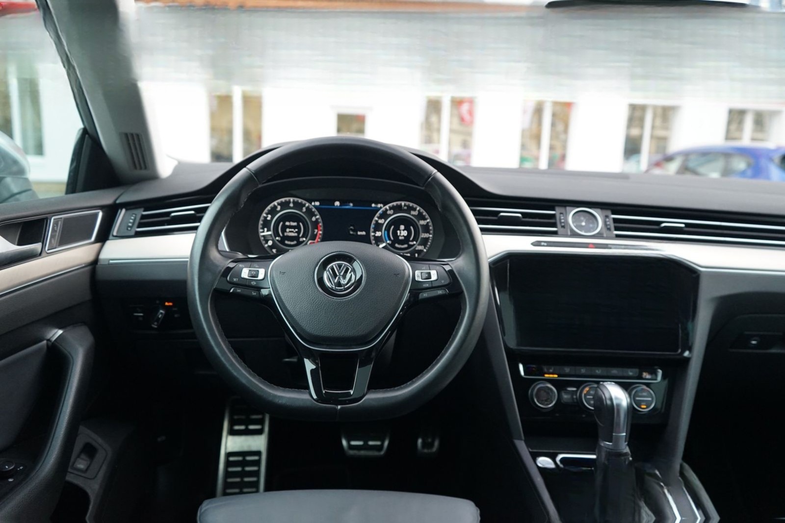 Volkswagen Arteon 1.5 TSI Elegance LED Panorama ACC Navi foto 14