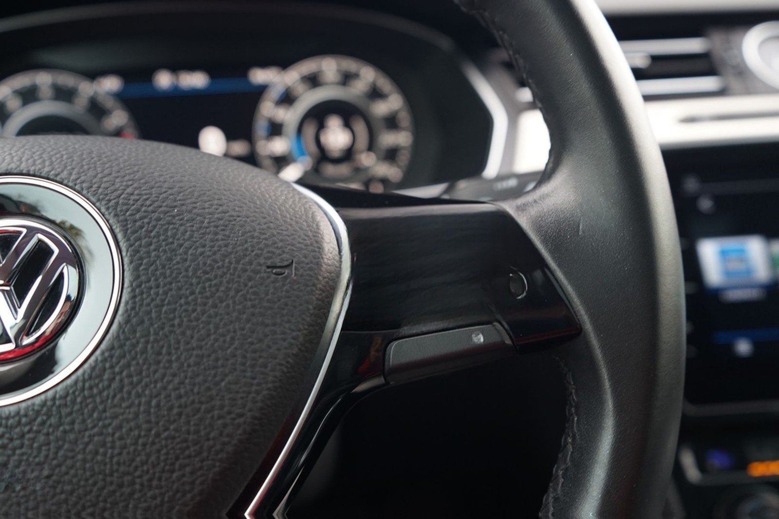 Volkswagen Arteon 1.5 TSI Elegance LED Panorama ACC Navi foto 17