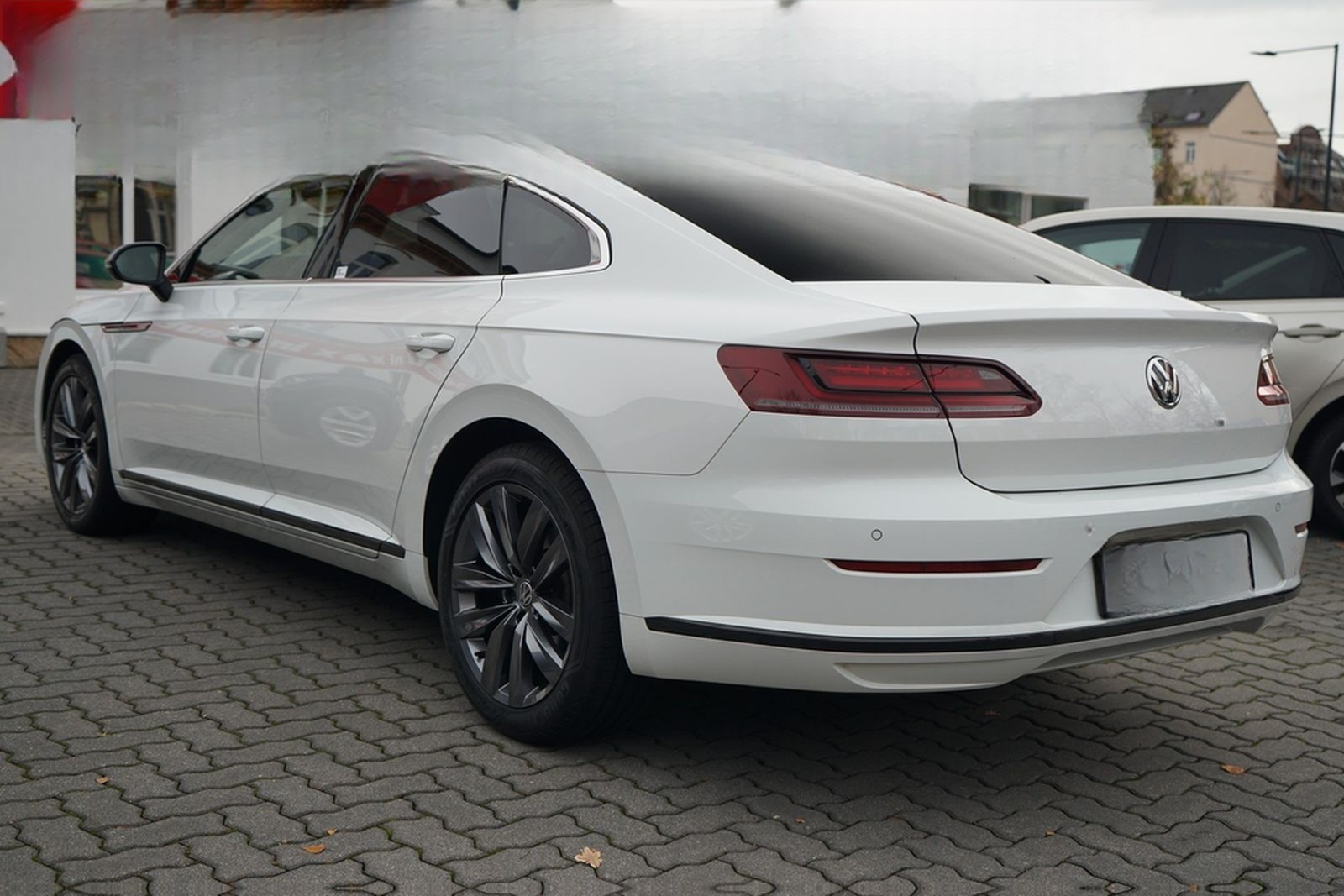 Volkswagen Arteon 1.5 TSI Elegance LED Panorama ACC Navi foto 5