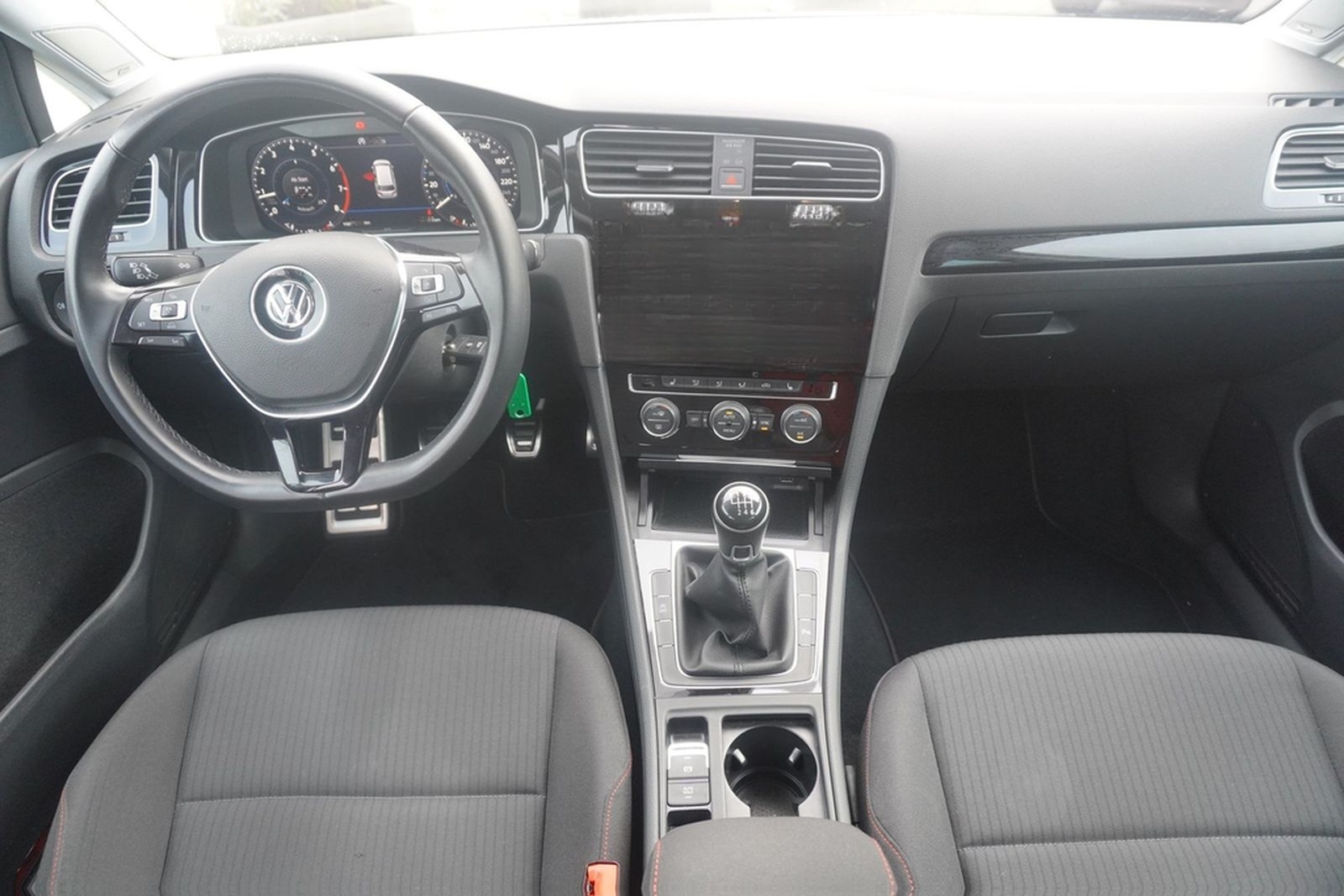 Volkswagen Golf VII Variant 1.5 TSI VC LED ACC AHK Dynaudio foto 13