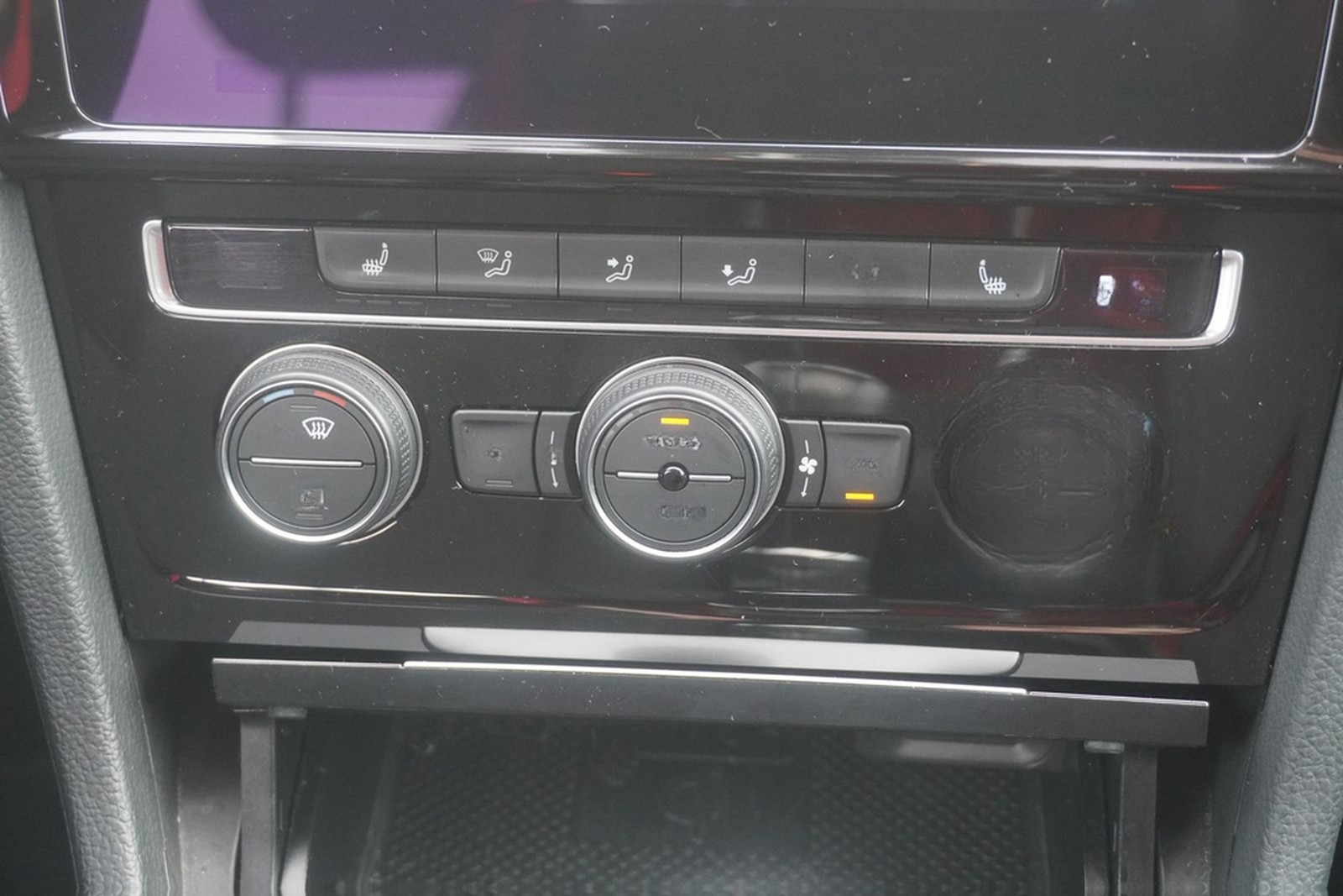Volkswagen Golf VII Variant 1.5 TSI VC LED ACC AHK Dynaudio foto 15
