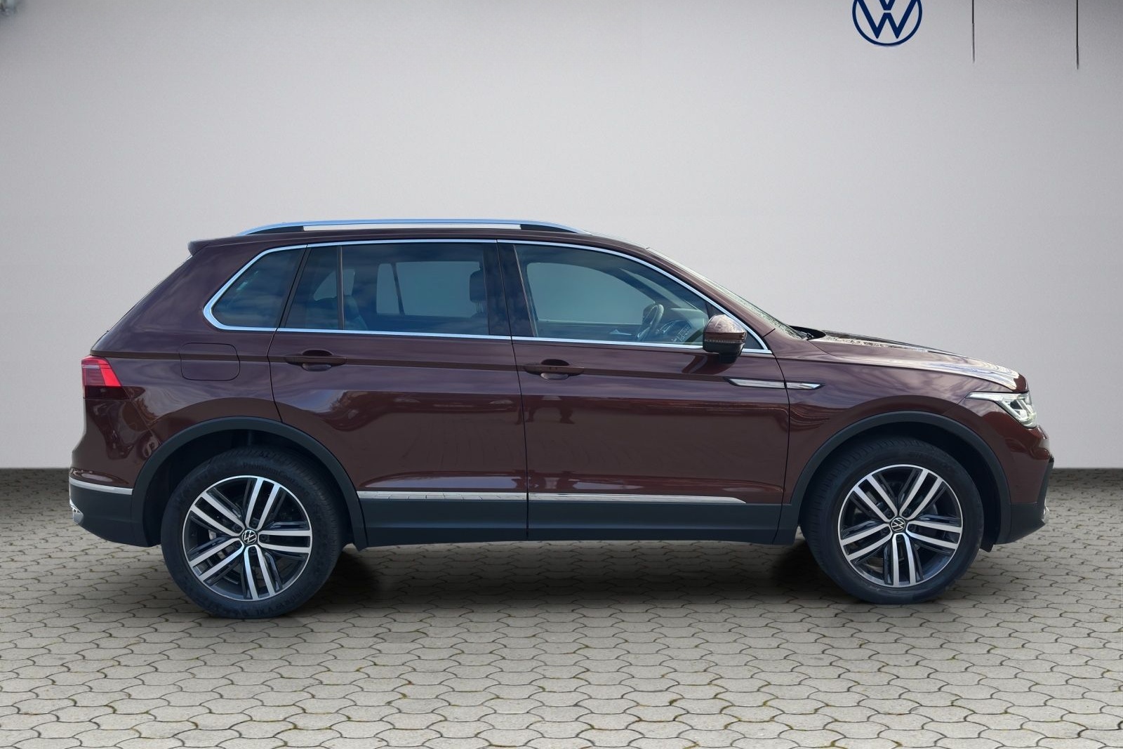 Volkswagen Tiguan Elegance 2.0 TDI DSG 4Motion*LED*NAV*AHK* foto 6