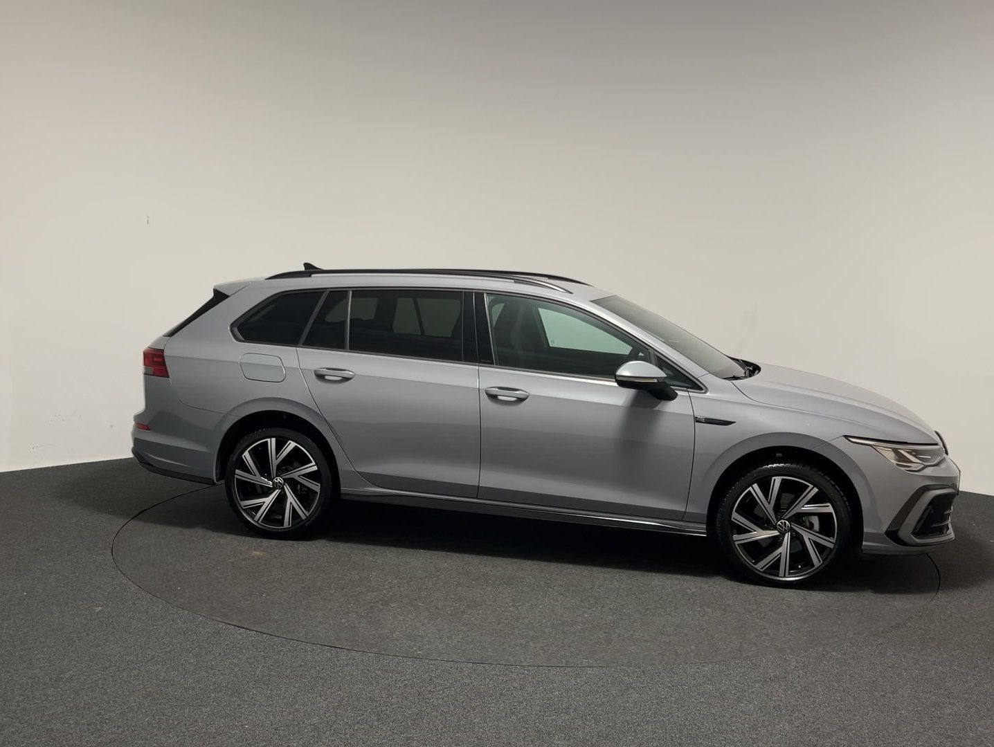 Volkswagen Golf Variant 2.0 TDI DSG R-Line CarPlay ACC LED foto 4