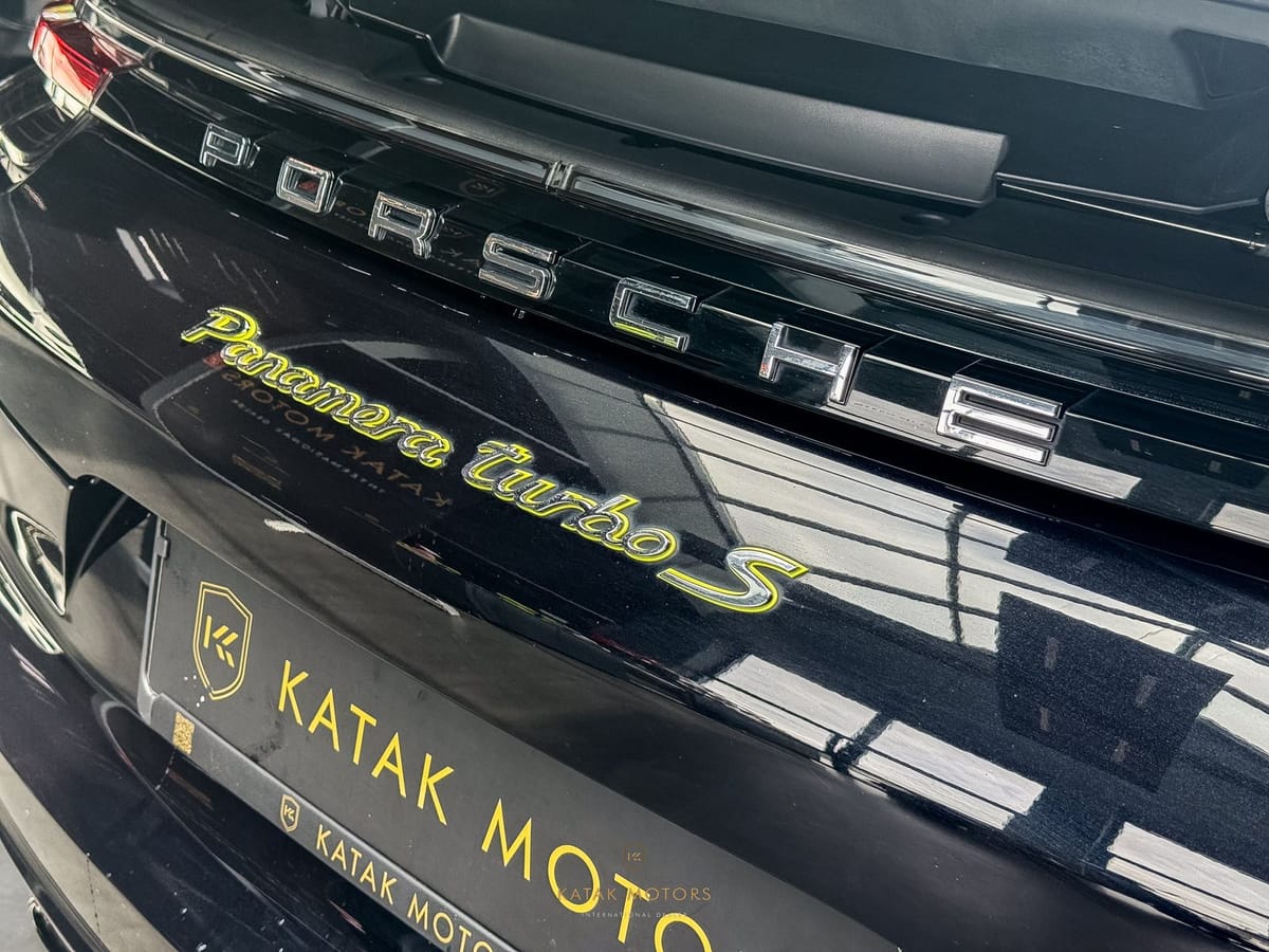 Porsche Panamera TURBO S E-HYBRID PCCB APPROVED MASSAGE foto 13
