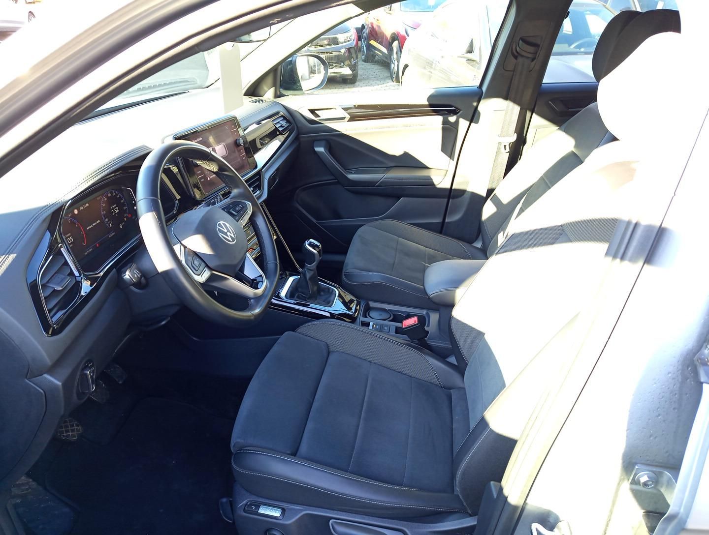 Volkswagen T-Roc Style AHK*NAVI*LED*KAMERA foto 6