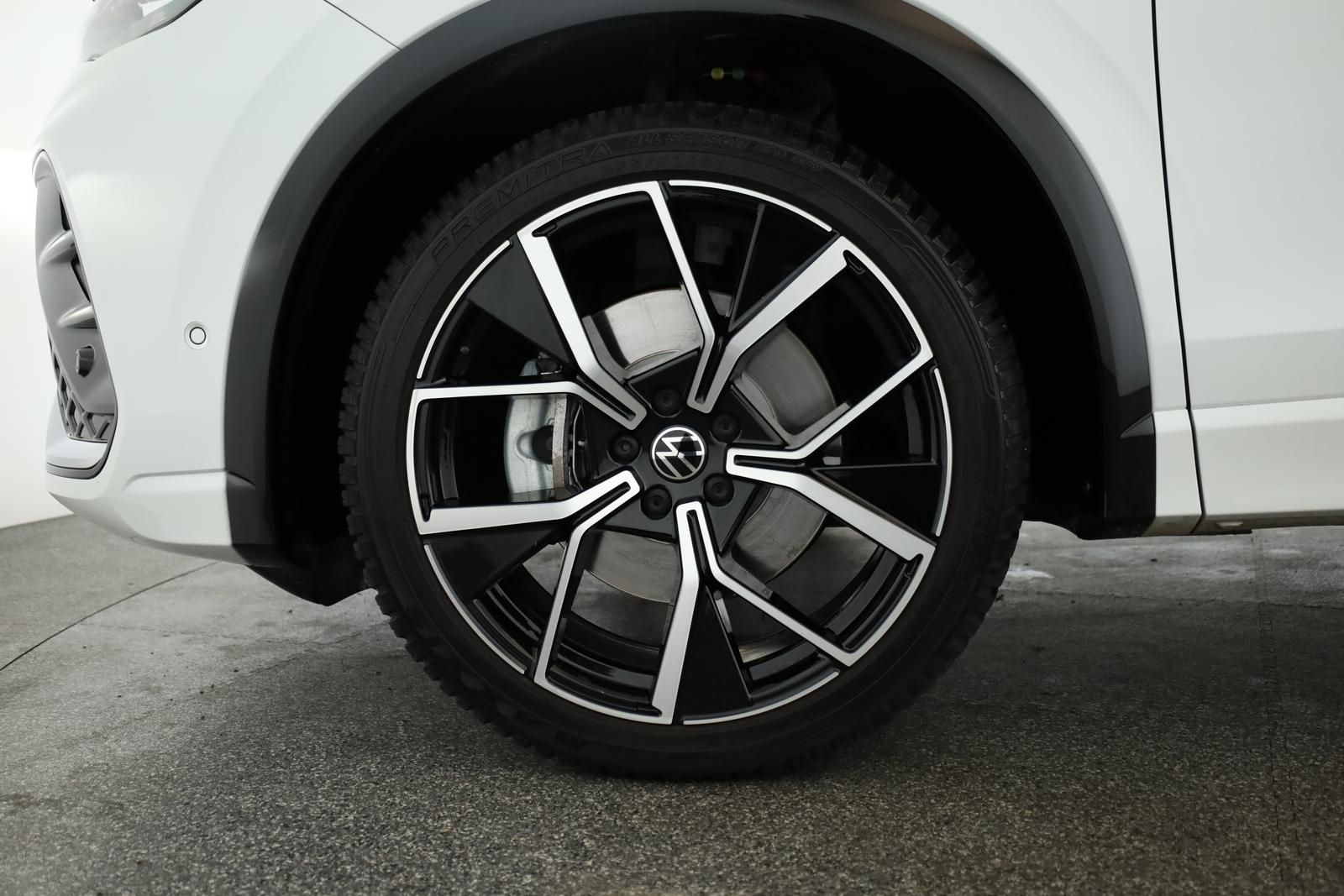 Volkswagen Tiguan 2.0 TDI DSG R-Line Pano Navi Keyless 20" foto 23