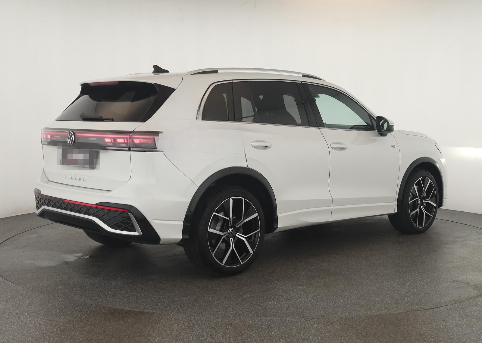 Volkswagen Tiguan 2.0 TDI DSG R-Line Pano Navi Keyless 20" foto 5