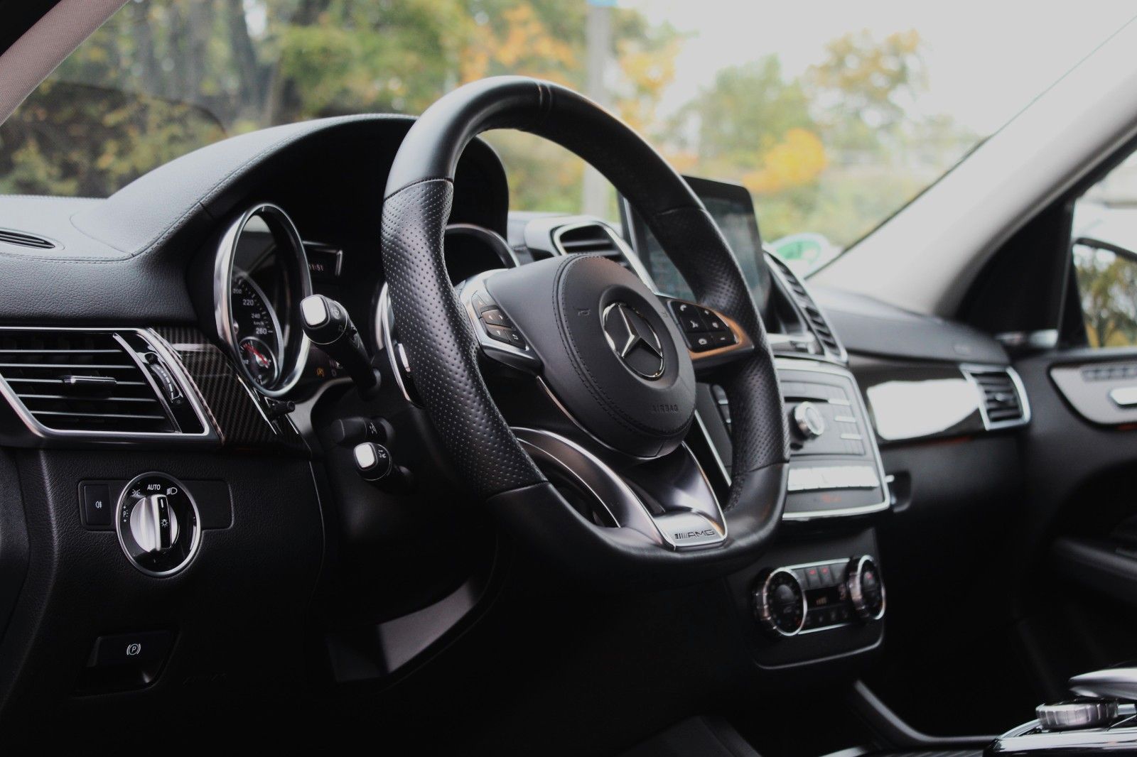 Mercedes-Benz GLS 350 d 4MATIC AMG 9-G KEYLESS CARBON TV WEBAS foto 18