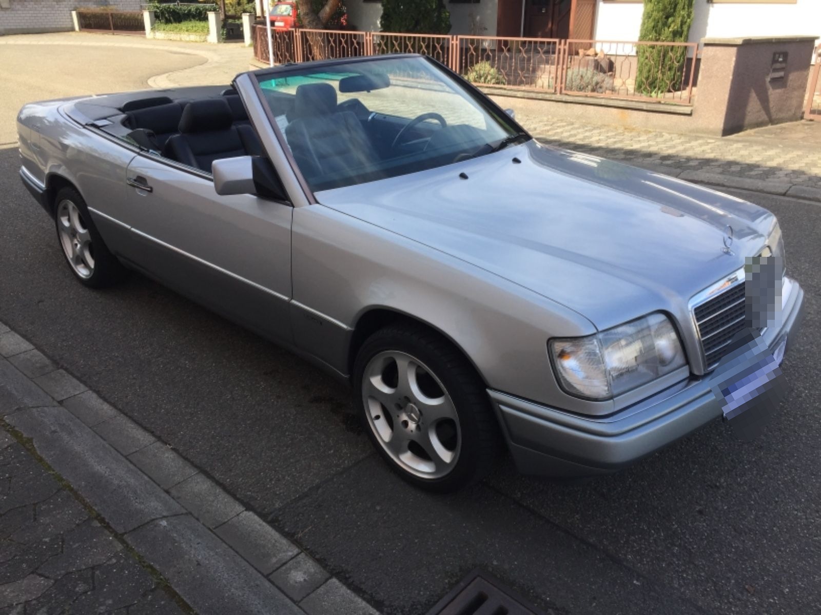 Mercedes-Benz E 200 # Cabrio # Autom.# Leder# H-Kennzeichen foto 4