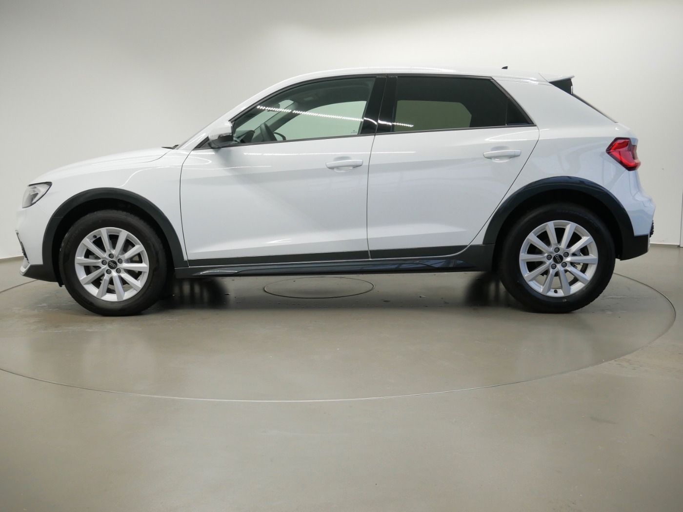 Audi A1 allstreet 30 TFSI S tro. LED virt. Cock. PDC+ foto 4