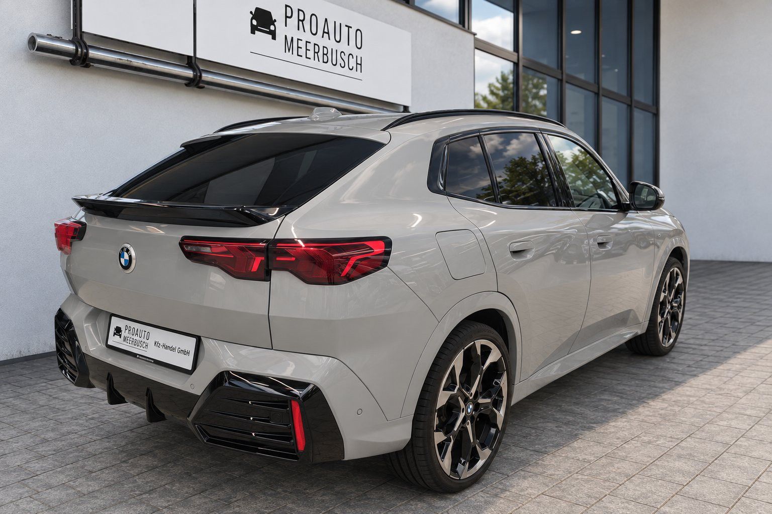 BMW X2 20d xDrive M Sport MASSAGE AHK PANO H&K 360 H foto 2