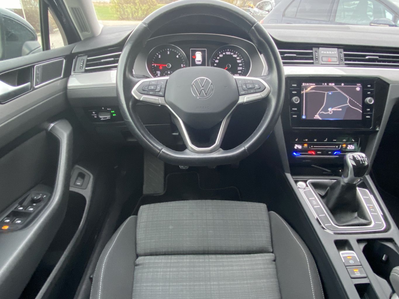 Volkswagen Passat Variant 2.0 TDI BUSINESS NAVI+LED+KAMERA+ foto 9