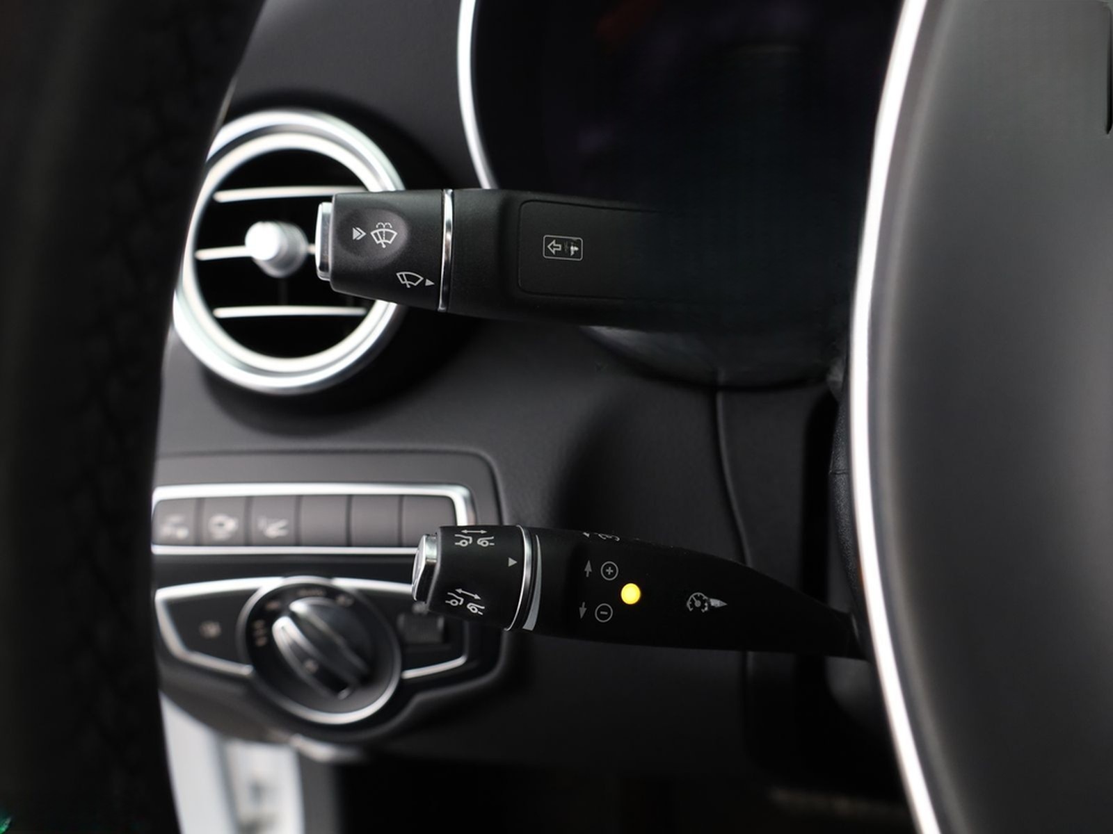 Mercedes-Benz C 300 AMG AIRMATIC HUD,360GRAD,COMAND,DISTRO,AHK foto 16