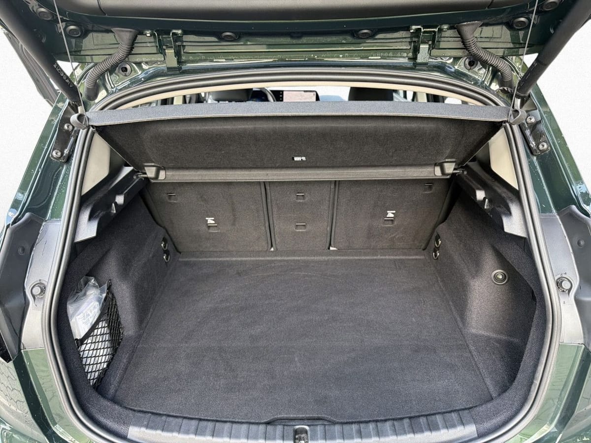 BMW 223i xD AT Luxury AdLED DAPr AktivSi Pano HK AHK foto 18
