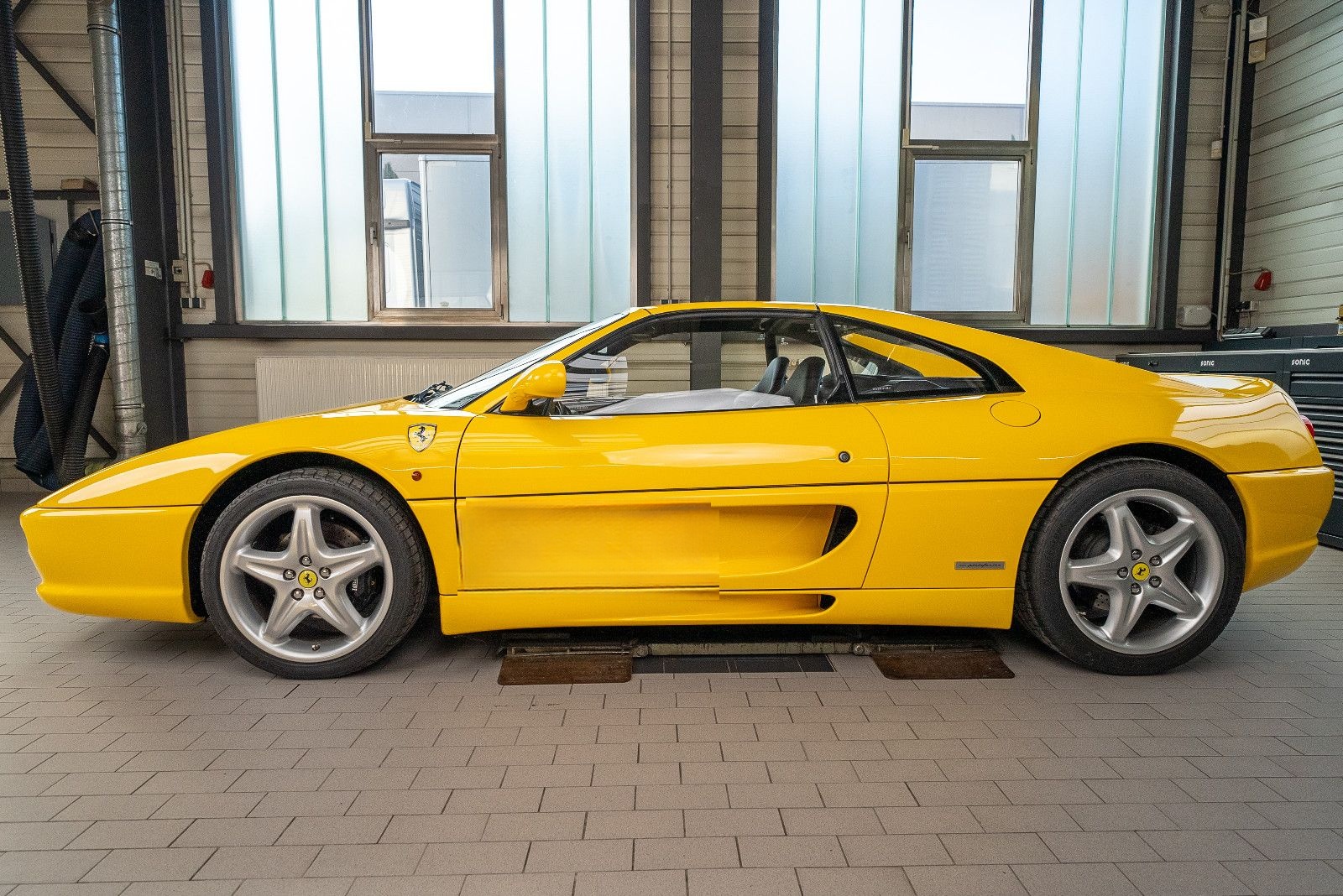 Ferrari F355 GTS F1 | Fiorano Paket | Zahnriemen NEU foto 3